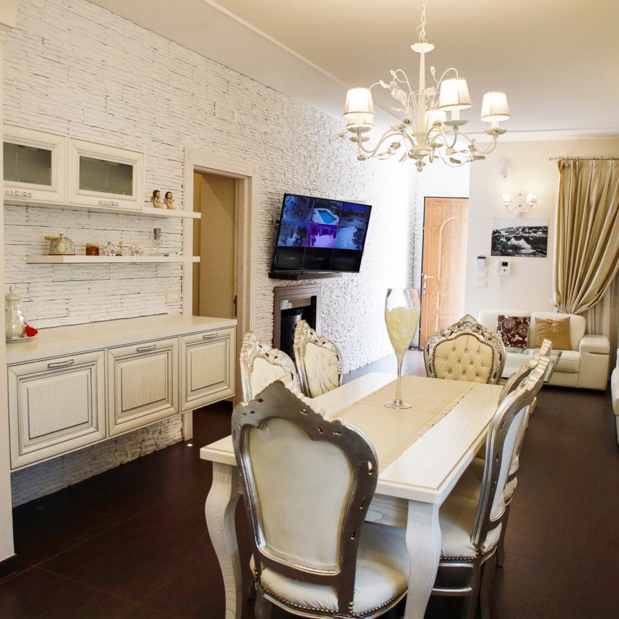 Luxury Vale Villa