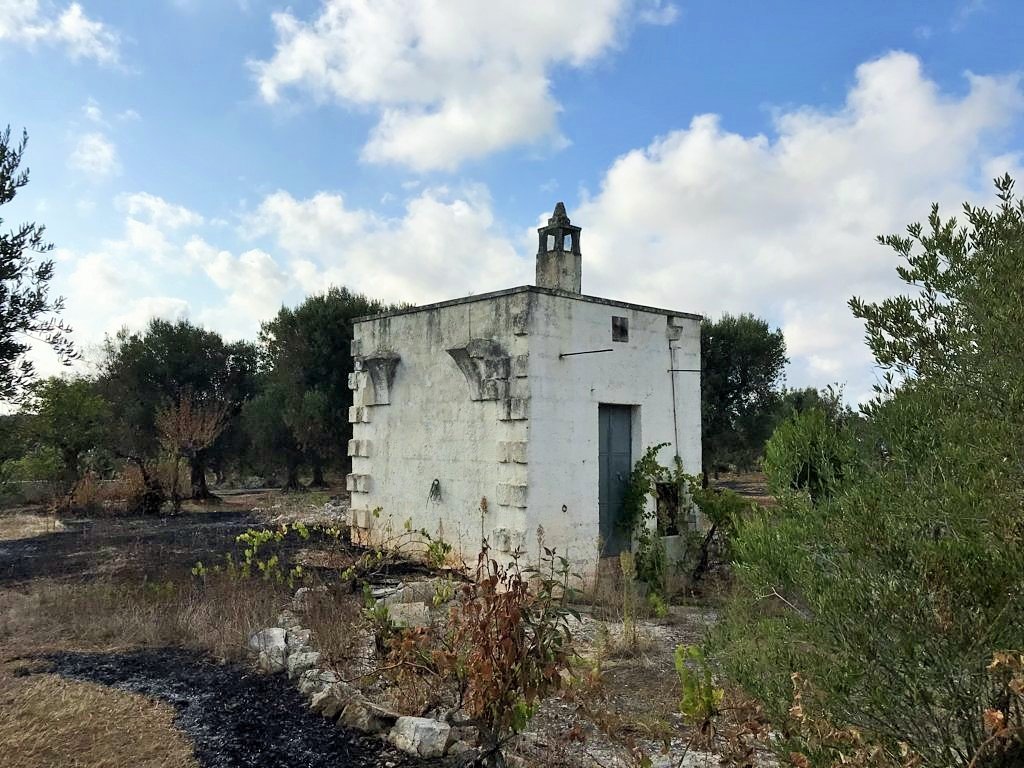 Farmhouse for sale